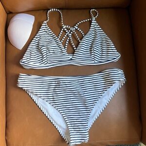 Cupshe bikini size medium